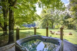 Magic Cabin with Private Petting Zoo and Hot Tub - Image 3